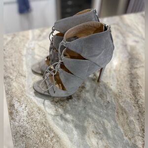 STUNNING Ralph Lauren purple label grey suede heels